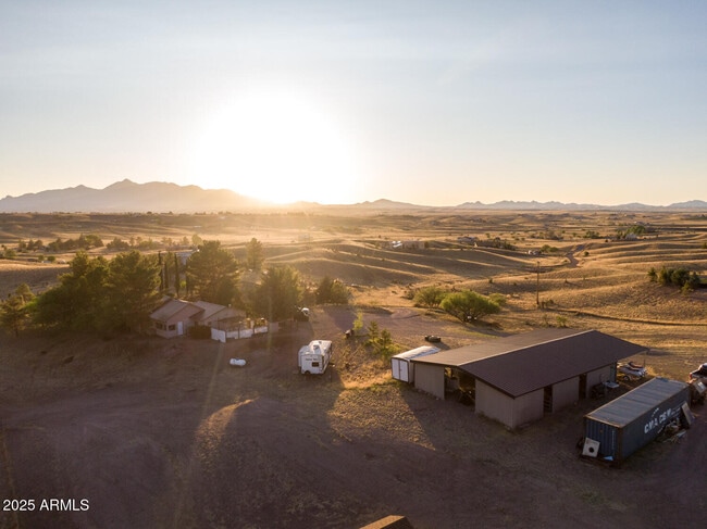 Building Photo - 7 Javelina Ct