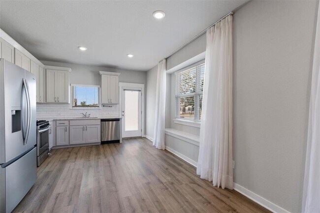 Building Photo - 501 Silkworm Way