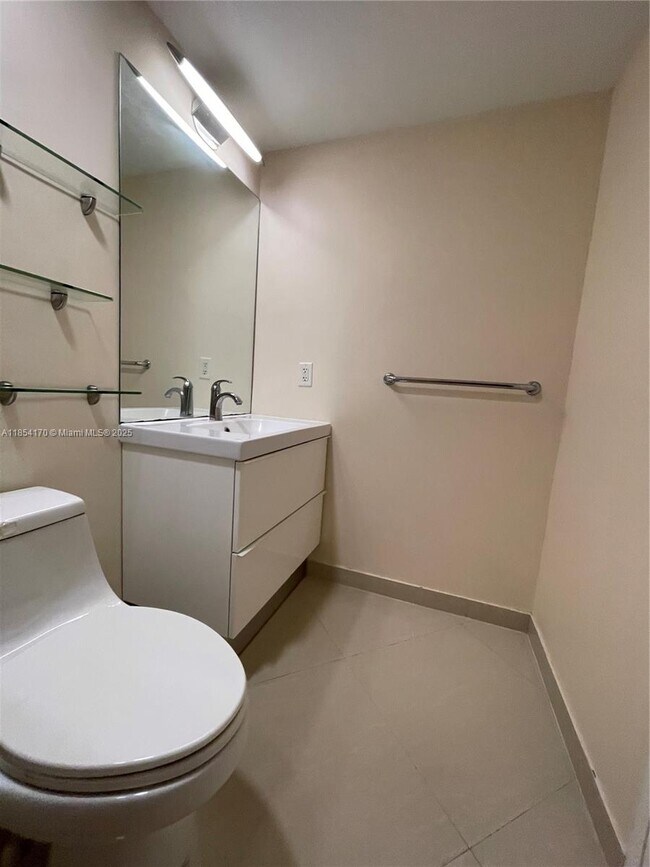Building Photo - 3001 S Ocean Dr