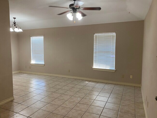 Building Photo - 9804 Cantera Ct