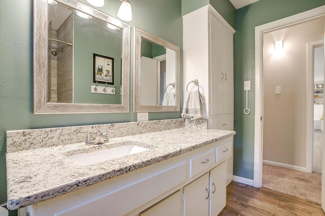 Building Photo - Beautiful Home on Corner Lot in South Hill...