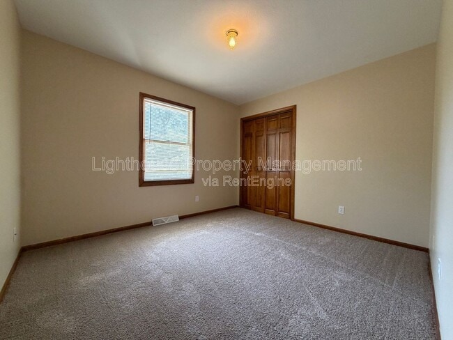 Building Photo - 3696 Senna Dr NE