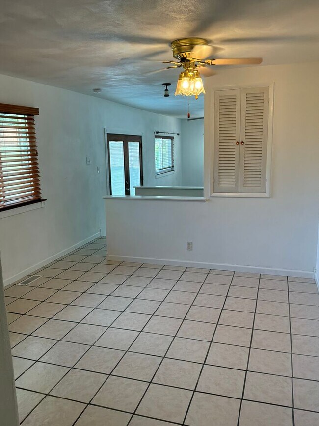 Building Photo - 6306 Treeridge Trail
