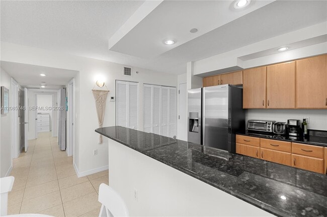 Building Photo - 6917 Collins Ave