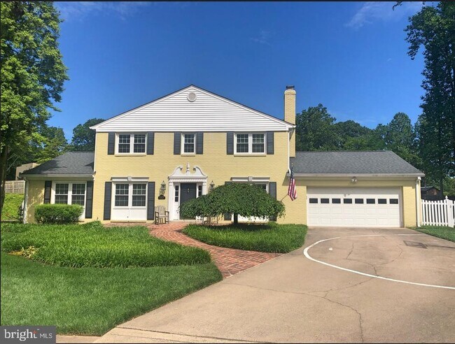 Building Photo - 7327 Yates Ct