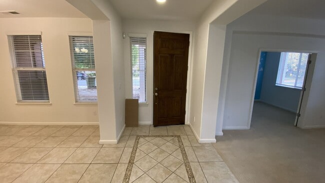 Building Photo - Mountain House Home Spacious 4 Bedroom, 3....