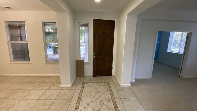 Building Photo - Mountain House Home Spacious 4 Bedroom, 3.5 Bath Home with Bonus Loft