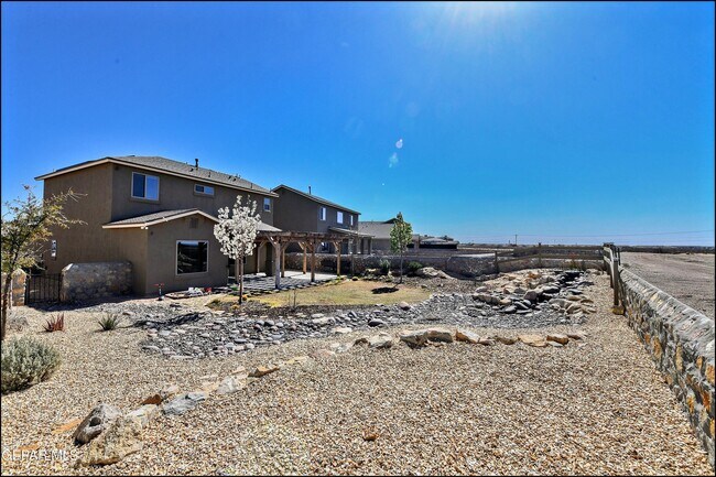 Building Photo - 6952 Black Mesquite Dr