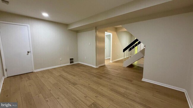 Building Photo - 9506 Miranda Ct