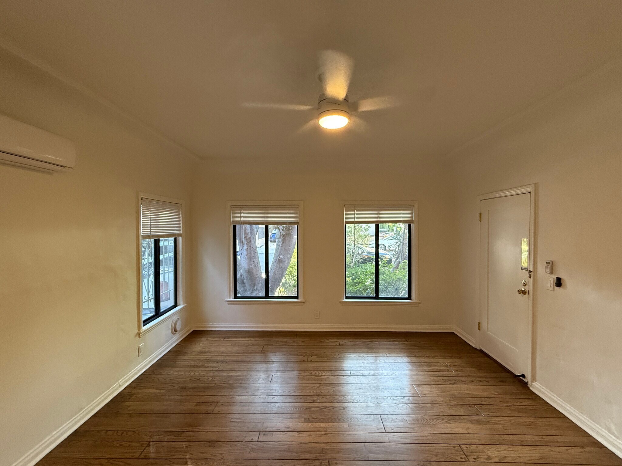 Building Photo - 840 Huntley Dr