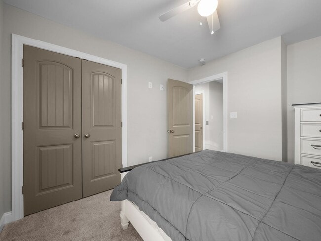 Building Photo - Modern Beaufort Townhome available for Long Term Rental