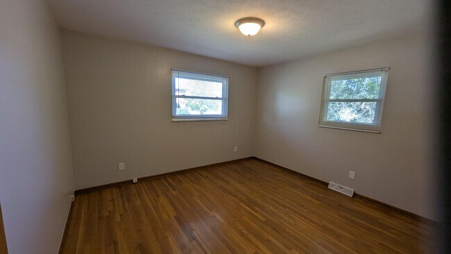 Building Photo - 3713 Arnelle Rd