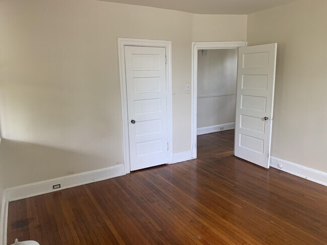 Building Photo - 164 W Baltimore Ave