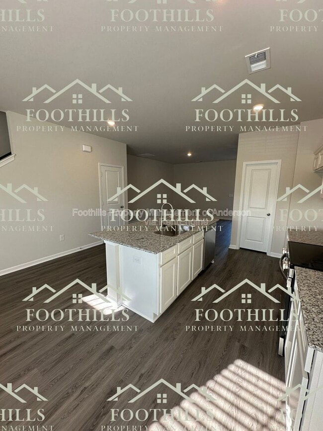 Building Photo - 226 Islay Way