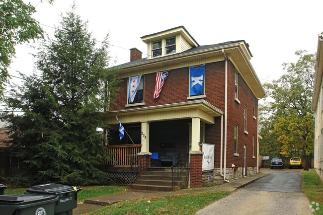 Primary Photo - 661 Maxwelton Ct