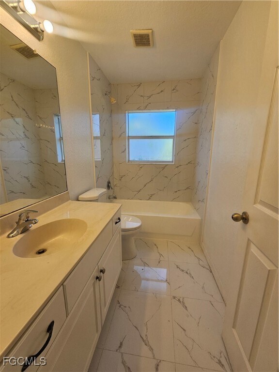 Building Photo - 1127 Croquet St E