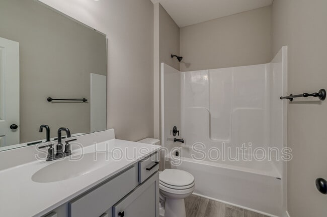 Building Photo - 27417 E Oak View Dr