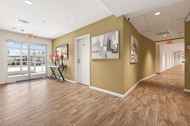 Building Photo - 1207 Grand W Blvd