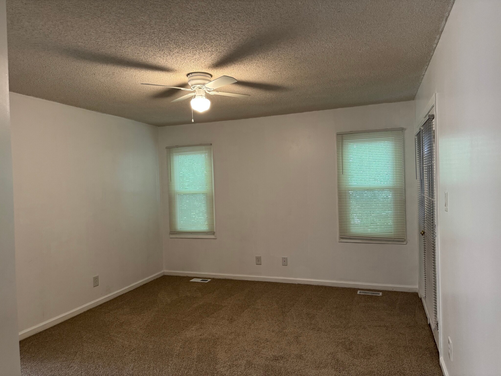 Master Bedroom - 632 Penncross Dr