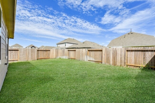 Building Photo - 14042 Chinook Dr