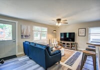 Building Photo - 156 Rodney Ct