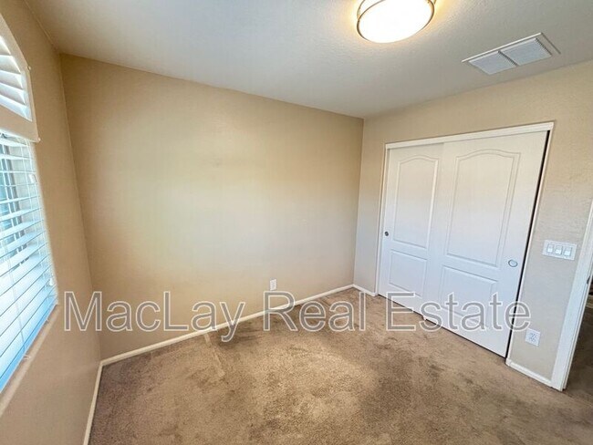 Building Photo - 7265 W Glenn Dr
