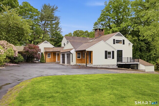 Building Photo - 1 Tulip Tree Ln