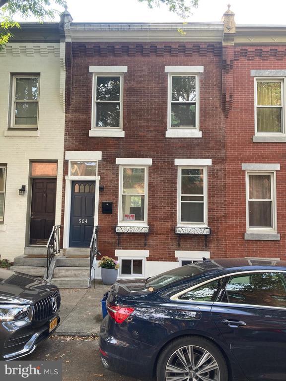 Building Photo - 504 S 25th St