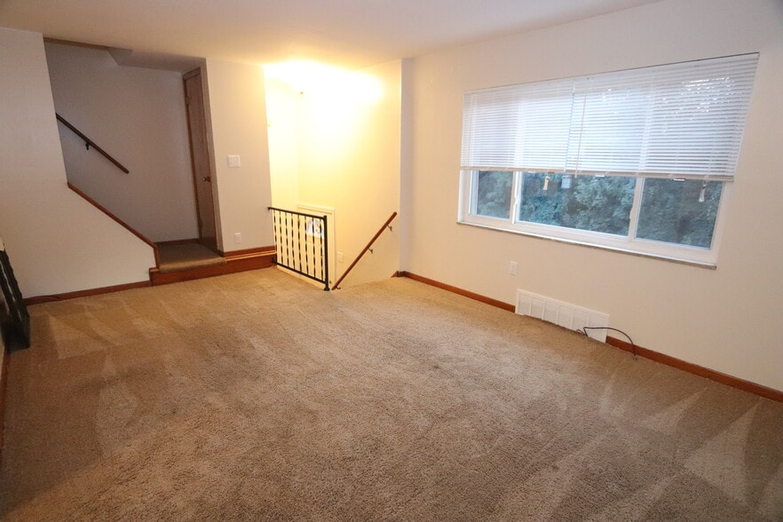 Living Room - 3246 Ladoga St