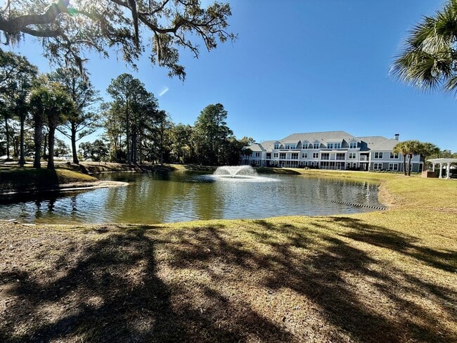 Building Photo - Two bedroom in the heart of Daniel Island - Daniel's Landing