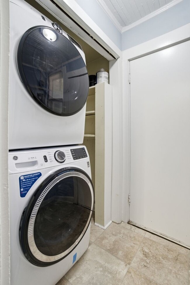 Building Photo - 4BR / 2BA House Near ODU