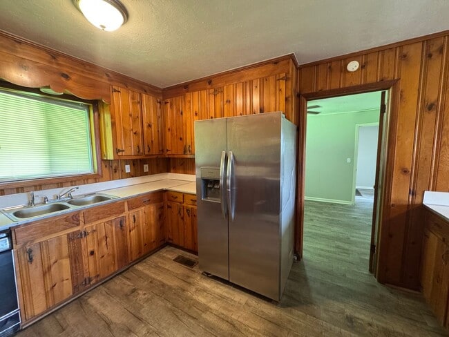 Building Photo - Nice 3/1 House in Lindale- $1,395