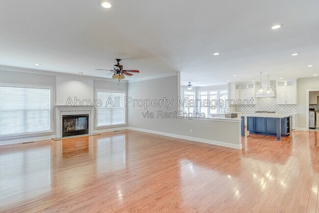 Building Photo - 2041 Jadewood Dr