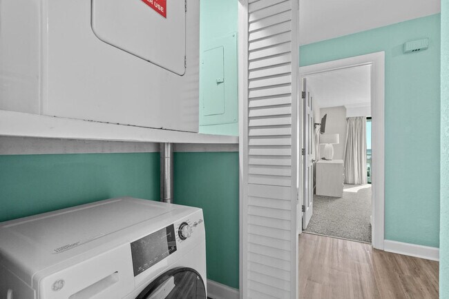 Building Photo - 2805B N Ocean Blvd