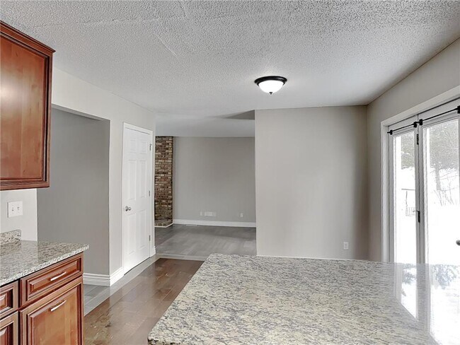 Building Photo - 11893 Dunhill Rd