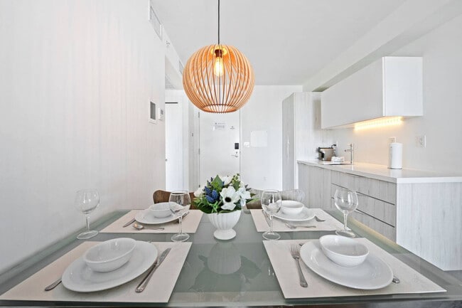 Building Photo - 6080 Collins Ave