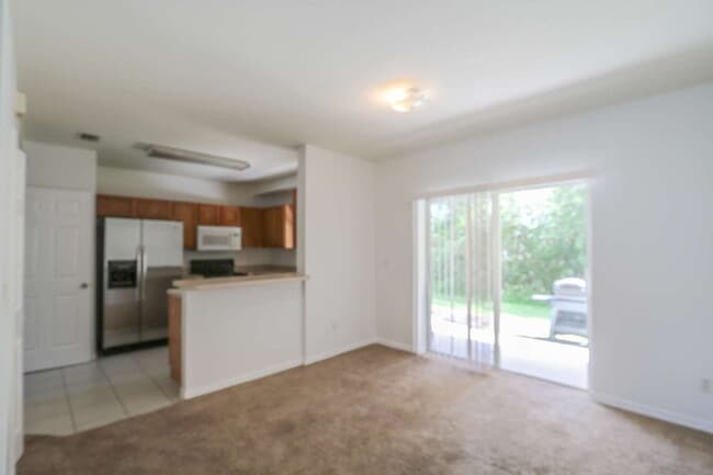 Building Photo - Spacious 2 Bedroom, 2 1/2 Bath Townhome in...