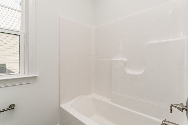 Building Photo - Newly Built 5 Bedroom Home in Knightdale!