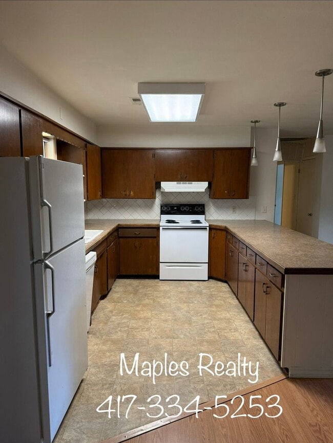 Building Photo - 7133 MO-76