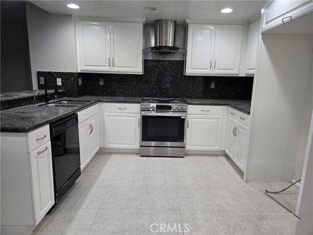 Building Photo - 17917 Vía Casitas