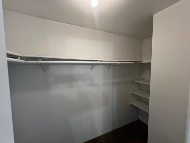 Building Photo - 3 Bedroom / 2.5 Bath Home located in Sprin...