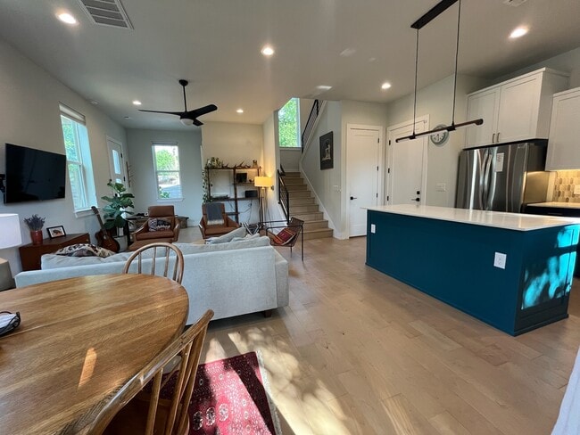 Building Photo - 3507 Oak Springs Dr