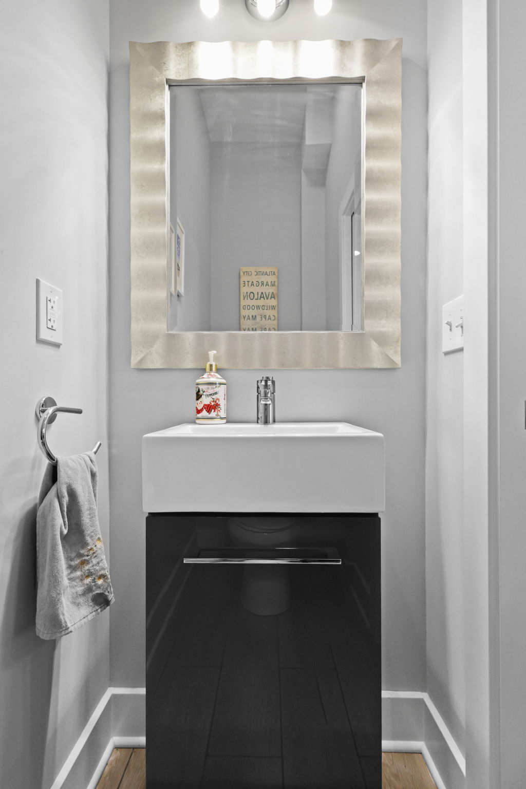 Building Photo - 2464 Broadway St