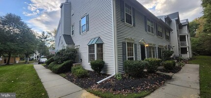 Building Photo - 69 Cheverny Ct