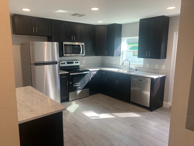 Kitchen - 2107 Waitman Ave