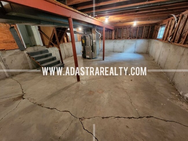 Building Photo - 212 Brookside Dr