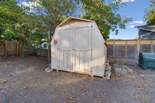 Building Photo - 406 Hammack Dr