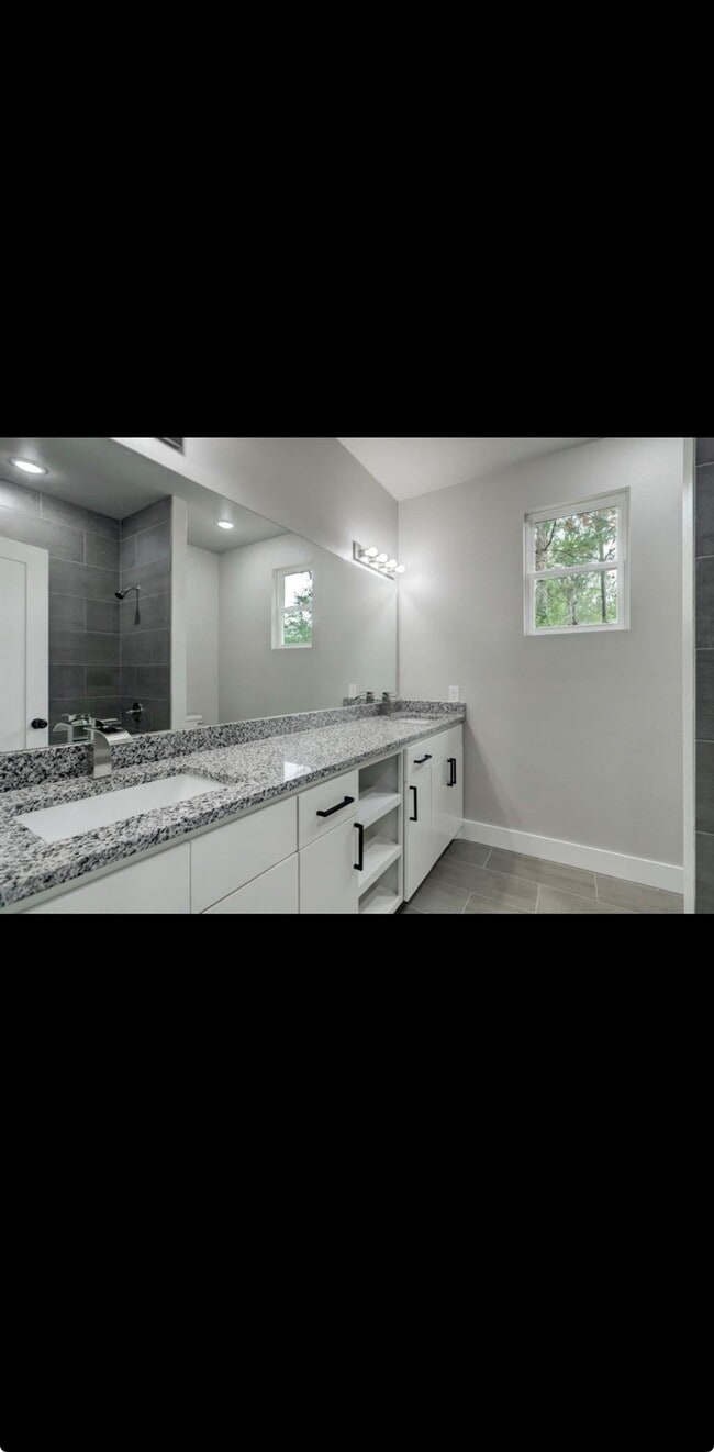 Building Photo - 884 Rd 5203