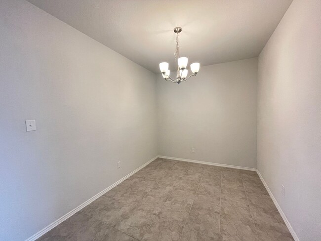 Building Photo - 1816 Cow House Ct