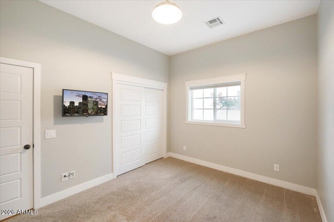 Building Photo - 4311 E Earll Dr
